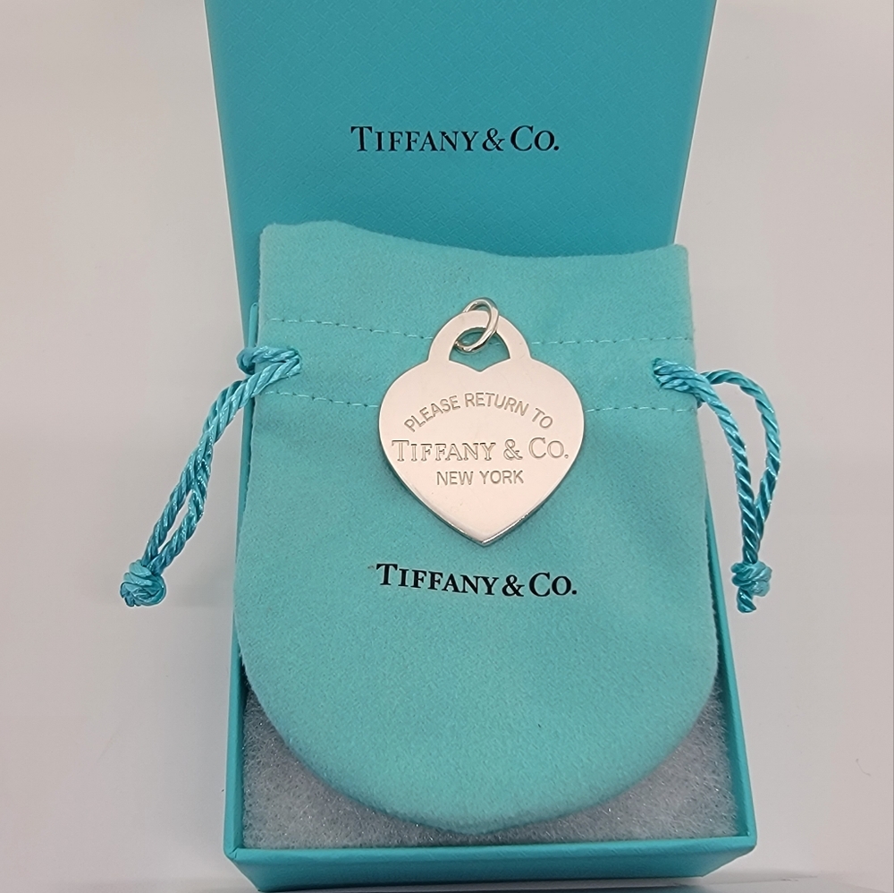 Tiffany & Co. X-Large Heart Pendant
